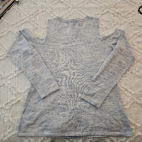 Lilly Pulitzer Lyon Cold Shoulder Knit Sweater Size Medium Light Blue - Picture 8 of 8
